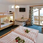 Photo of Dreibettzimmer mit Dusche, WC