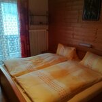 Photo of triple room with shower, WC
