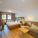 Photo of Suite, separate toilet and shower/bathtub, 2 bed rooms